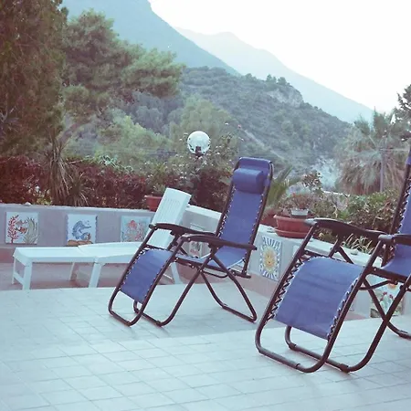 Two Steps From The Sea Villa