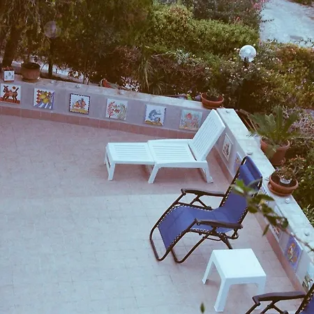 Two Steps From The Sea *