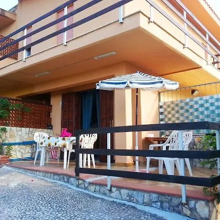 Villa Two Steps From The Sea *