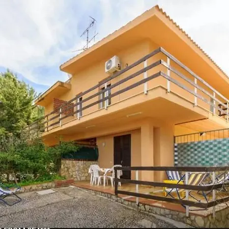 Two Steps From The Sea *